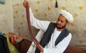 الصورة: المسابح التقليدية في أفغانستان.. حرفة شعبية تزدهر في رمضان