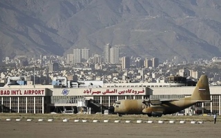 الصورة: الجيش الإسرائيلي: دمّرنا طائرة كان يستخدمها علي خامنئي في مطار مهر آباد