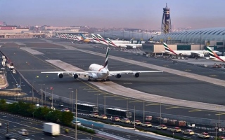 الصورة: مطارات دبي تدعو المسافرين لعدم التوجه إلى المطار قبل التواصل معهم