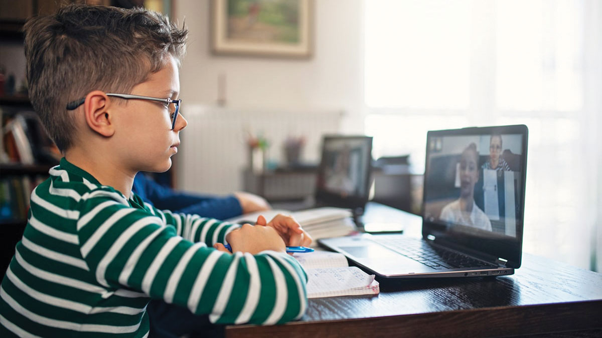 استمرار التعلّم عن بُعد في المدارس الحكومية والخاصة والجامعات استمرار التعلّم عن بُعد في المدارس الحكومية والخاصة والجامعات