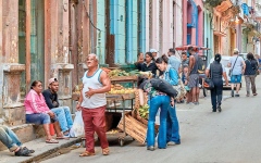 الصورة: الكوبيون متشككون بشأن المحادثات بين بلادهم والولايات المتحدة