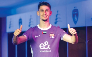 الصورة: مدافع العين راتنك مهدد بفقدان صفة اللاعب المقيم