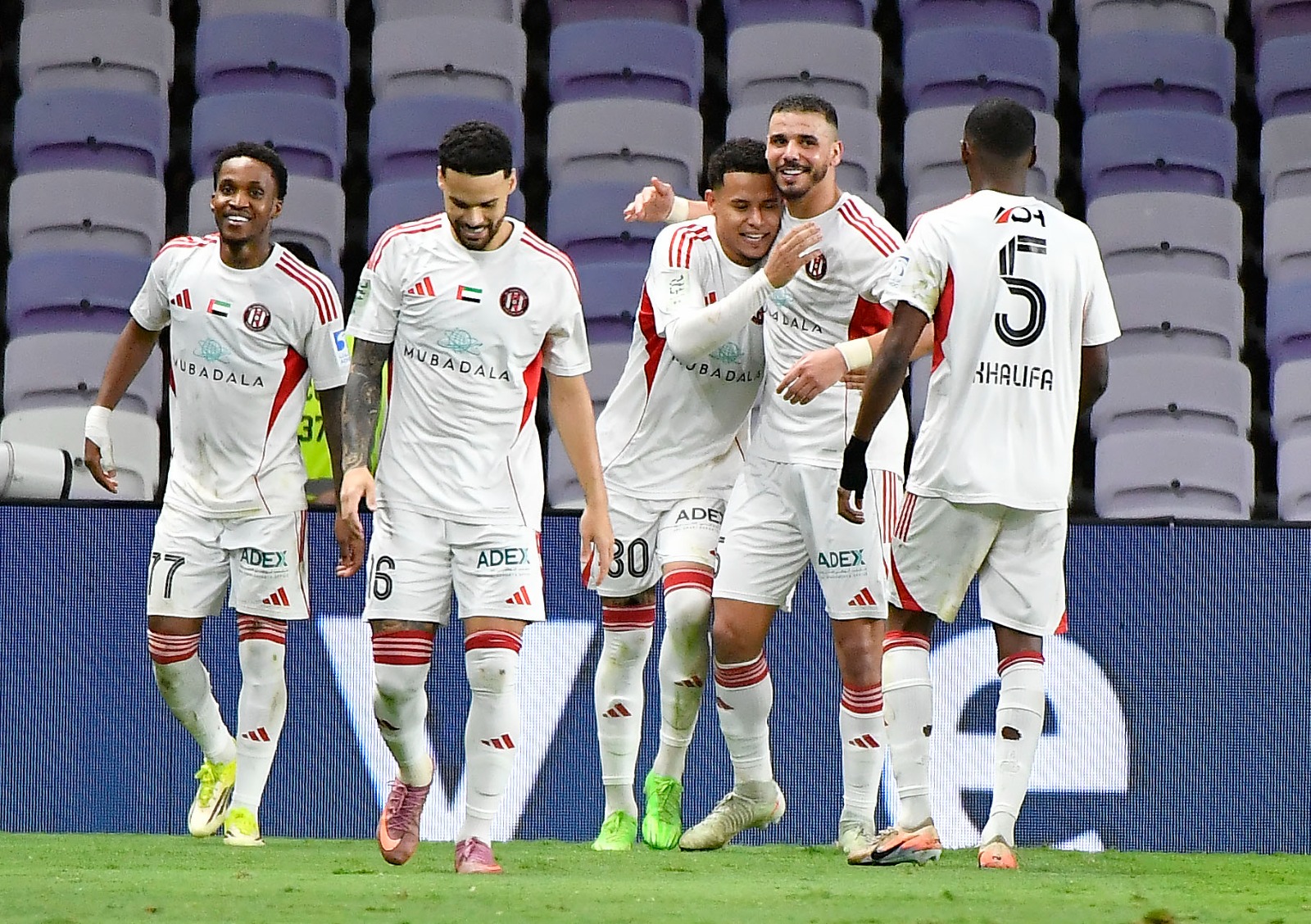 الجزيرة يُجرد شباب الأهلي من اللقب.. ويعبر إلى نهائي «الكأس»