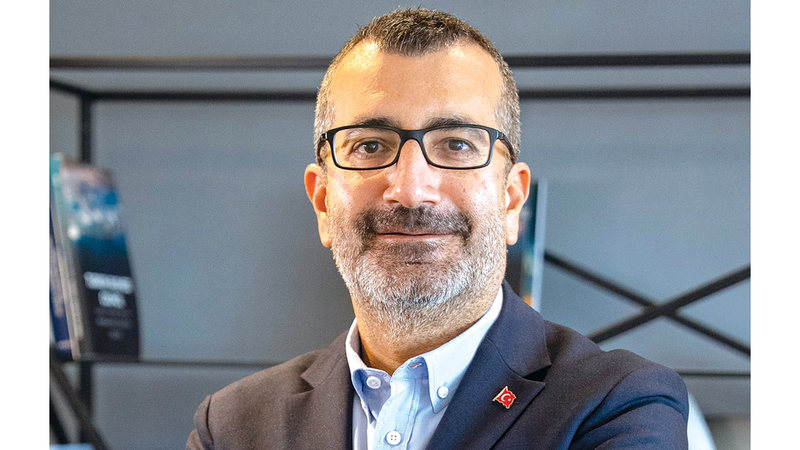 رئيس مجلس الأعمال التركي: دبي أظهرت قدرة لافتة على التكيف مع المتغيرات العالمية، وتواصل توفير بيئة مستقرة تُتيح للشركات من مختلف أنحاء العالم النمو بثقة.