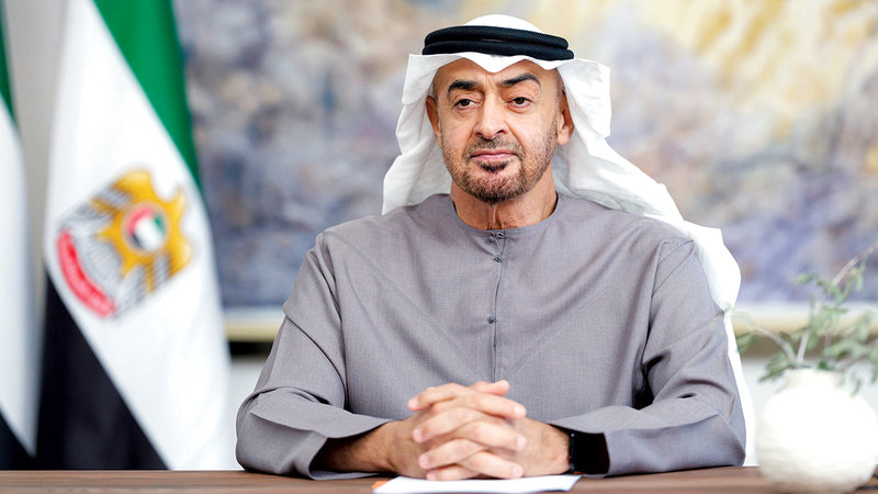 رئيس الدولة يعزي أمير قطر في استشهاد طاقم طائرة مروحية رئيس الدولة يعزي أمير قطر في استشهاد طاقم طائرة مروحية