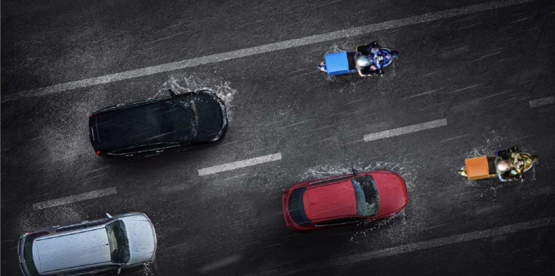 شرطة أبوظبي تدعو قائدي دراجات التوصيل لتجنب القيادة في الأحوال الجوية المتقلبة شرطة أبوظبي تدعو قائدي دراجات التوصيل لتجنب القيادة في الأحوال الجوية المتقلبة