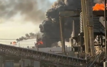 الصورة: انفجار بمصفاة للنفط بولاية تكساس الأميركية