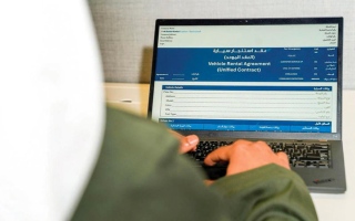 «طرق دبي» تدعو إلى الالتزام بالعقد الموحّد لمكاتب تأجير السيارات