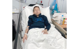 الصورة: متبرعة تتكفل بسداد 68 ألف درهم لعلاج الطفل &laquo;نادر&raquo;