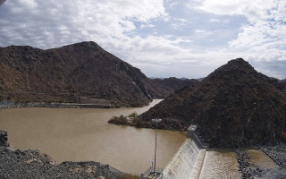 الصورة: منطقة شوكة في رأس الخيمة تسجل أعلى كمية أمطار بـ 77.5 ملم