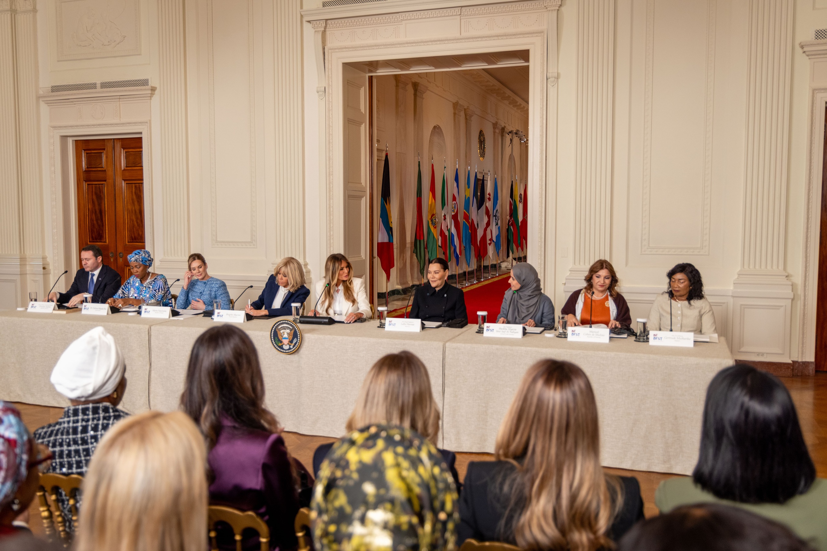 الإمارات تؤكد التزامها ببناء مستقبل رقمي أكثر شمولاً وعدالة واستدامة للأطفال الإمارات تؤكد التزامها ببناء مستقبل رقمي أكثر شمولاً وعدالة واستدامة للأطفال