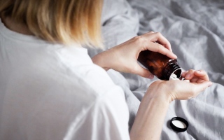 الصورة: هل تساعد مكملات المغنيسيوم على الاسترخاء والنوم؟