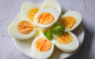 الصورة: دراسة تجيب: كم بيضة يمكنك تناولها دون قلق يوميا؟