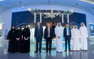 سلطان بن أحمد القاسمي يشهد إطلاق القمر الصناعي “الشارقة سات 2”.