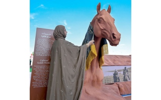 الصورة: إرث الخيل والفروسية يزهو على مضمار &laquo;ميدان&raquo; بإبداعات إماراتية