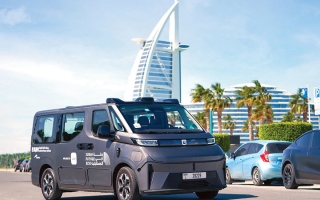 بدء التشغيل التجاري للتاكسي ذاتي القيادة في «أم سقيم» و«جميرا» بدبي