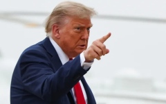 الصورة: ترامب للدول المستاءة من ارتفاع أسعار النفط: احصلوا عليه بأنفسكم أو اشتروه من الولايات المتحدة