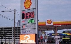 الصورة: ارتفاع أسعار الوقود في أميركا إلى أعلى مستوى منذ 2022