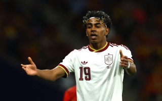 الصورة: لامين جمال يرد بقوة على الهتافات المعادية للمسلمين خلال مباراة إسبانيا ومصر