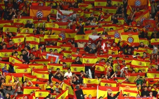 الصورة: الاتحاد المصري يدين الهتافات العنصرية من الجمهور الإسباني.. ويرفض عدم احترام النشيد الوطني