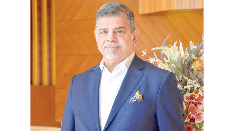 حسني عبدالهادي: الفنادق توفر جميع المقومات اللازمة لدعم بيئة العمل، من اتصال إنترنت عالي السرعة إلى قاعات اجتماعات مجهزة.