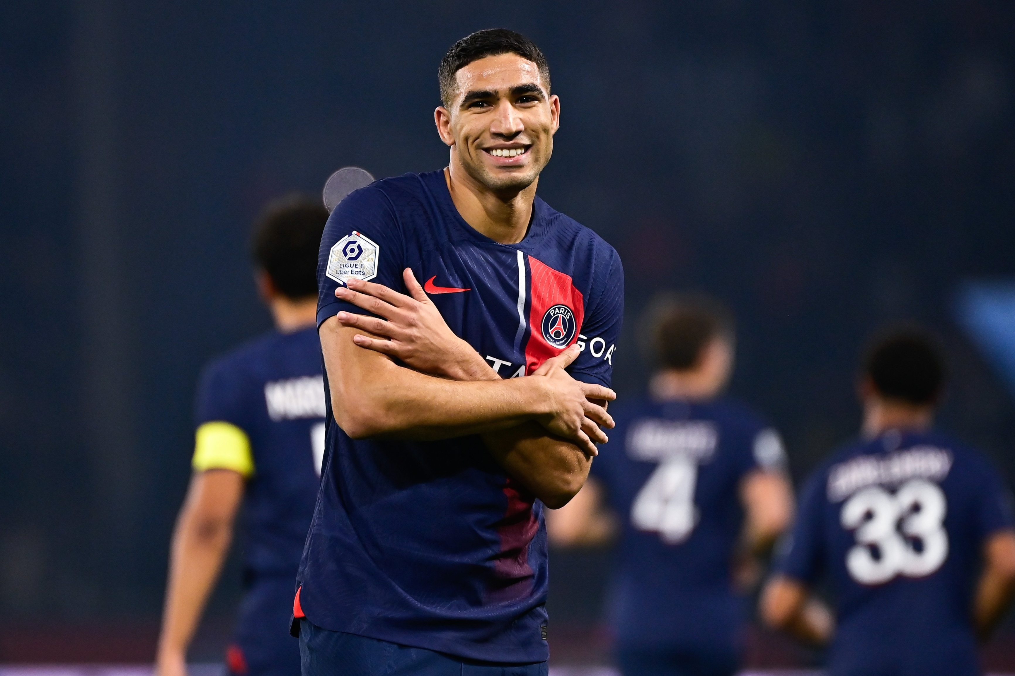 راتب حكيمي الشهري (1.1 مليون يورو).. قائمة أعلى اللاعبين أجراً في الدوري الفرنسي