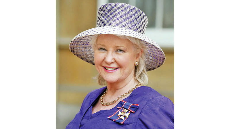 أنجيلا كيلي. من المصدر