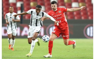 الصورة: شباب الأهلي يتوعد الجزيرة.. وقمة &laquo;تحسين مراكز&raquo; بين النصر والوحدة