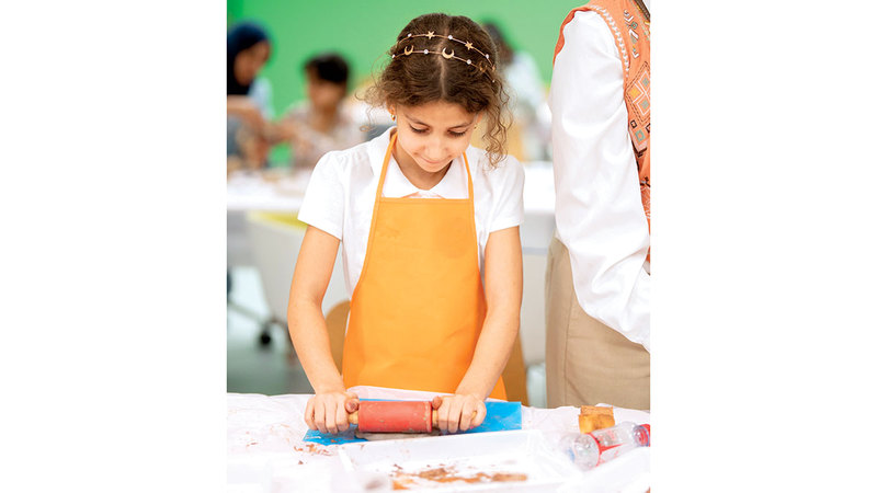 الفعاليات تمكّنت من استقطاب المئات من الزوّار الذين تفاعلوا مع ورش العمل والعروض. من المصدر