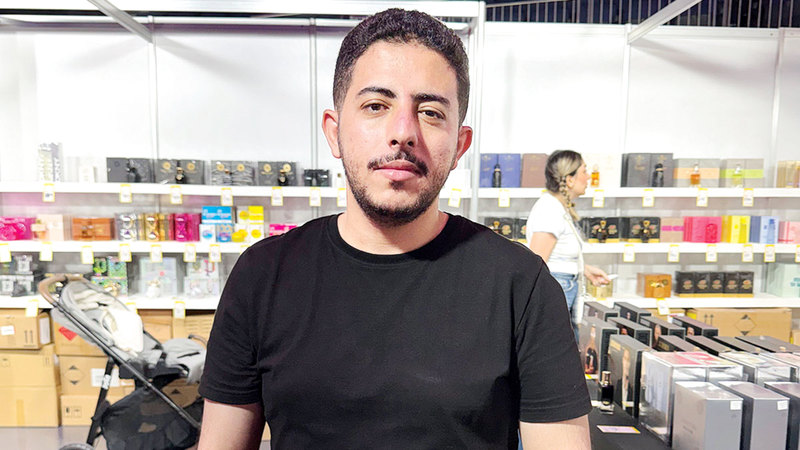 أشرف أحمد: جناح العطور يعد الأكثر جذباً للجمهور، ويتضمن تشكيلات متنوعة من المحلية إلى العالمية.