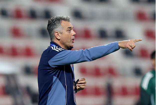 مدرب الجزيرة: طرد مدافع شباب الأهلي كان سيغير مجريات المباراة