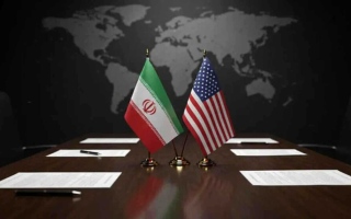 الصورة: أميركا وإيران تدرسان خطة سلام.. وترامب يتوعد "بالجحيم"