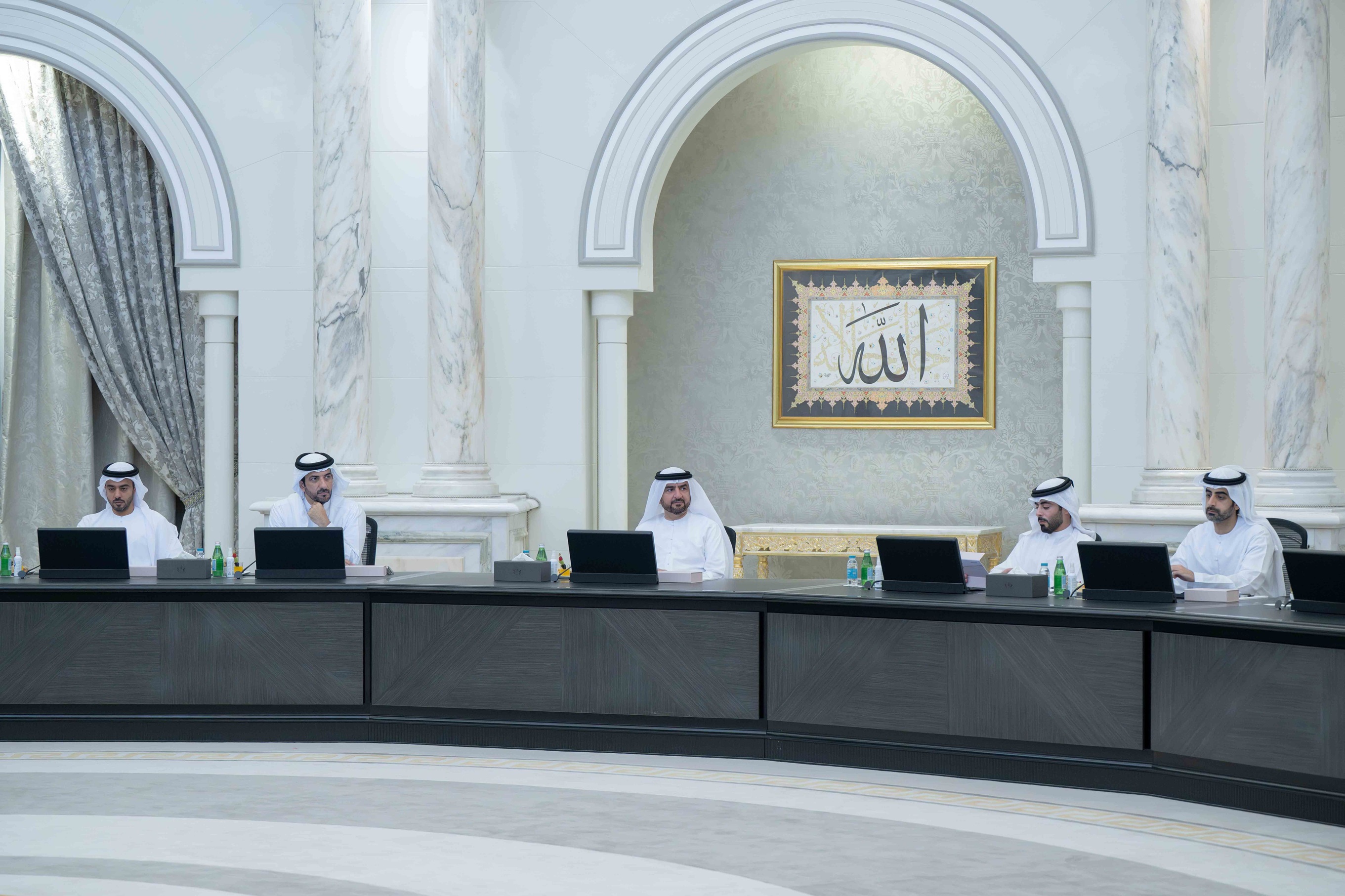 “تنفيذي الشارقة”.. مساعدات اجتماعية إضافية لمن يقل دخلهم عن 17.500 درهم “تنفيذي الشارقة”.. مساعدات اجتماعية إضافية لمن يقل دخلهم عن 17.500 درهم