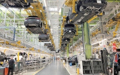 الصورة: نمو منطقة اليورو يتباطأ إلى أدنى مستوى في 8 أشهر