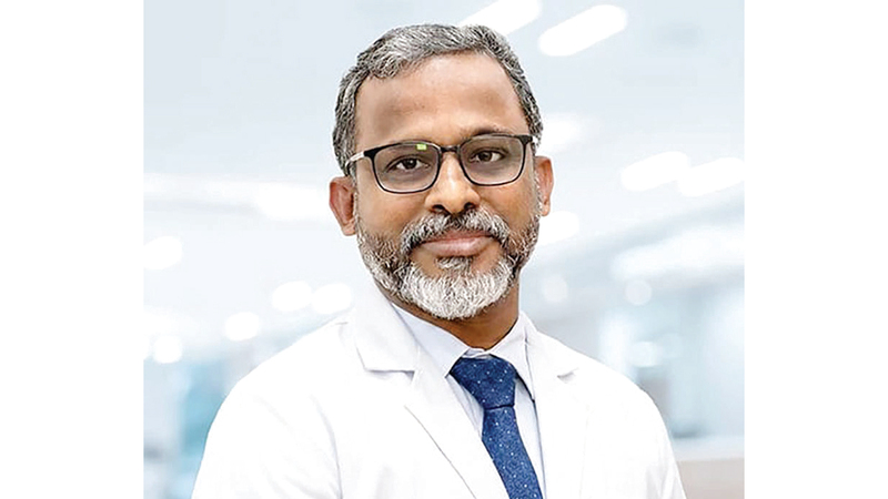 الدكتور شاجو جورج: المتابعة القهرية للأخبار المضللة عبر مواقع &laquo;التواصل&raquo;، تؤدي إلى صداع وتوتر العضلات وتسارع ضربات القلب.