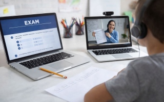 الصورة: مدارس خاصة تكشف عن ضوابط الاختبارات التكوينية المطبقة "عن بعد"