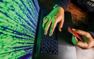 الصورة: &laquo;الإمارات لحماية المستهلك&raquo; تحذر من صفحات احتيال على منصات التواصل