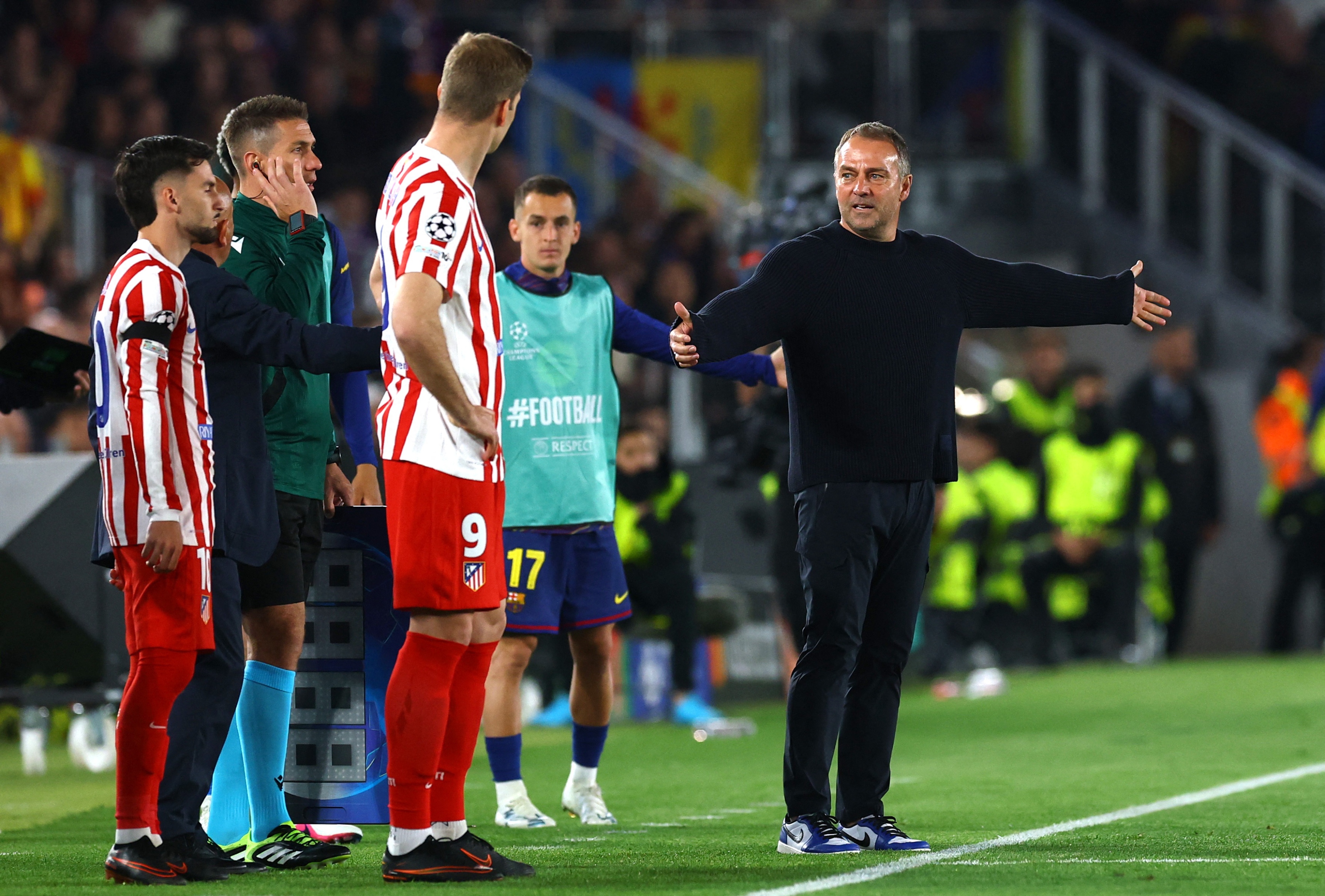 "لا أستطيع تصديق ما حدث"!.. فليك مصدوم من حكم مباراة برشلونة وأتلتيكو مدريد