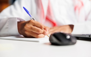 الصورة: &laquo;المركزي&raquo; الكويتي يسمح بتأجيل أقساط أصحاب الأعمال المتضررين من الحرب