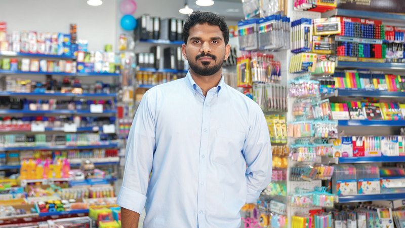 محمد الشافعي: عدد غير مسبوق توافد لشراء الأعلام، وكثيرون اقتنوا أكثر من علم لاستخدامها في أكثر من موقع.