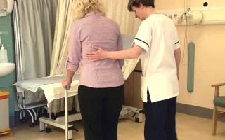 الصورة: 3 وصفات فعّالة لالتهاب  مفصل الركبة