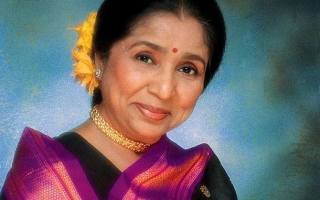 الصورة: وفاة المغنية آشا بوسلي أسطورة السينما الهندية