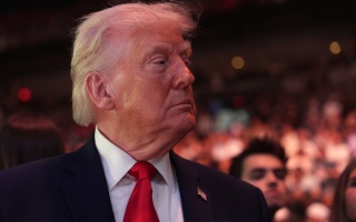 الصورة: ترامب: سنغلق مضيق هرمز وسيستغرق الأمر بعض الوقت