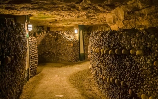 الصورة: سراديب الموتى ترحب بزوّار باريس مجدداً