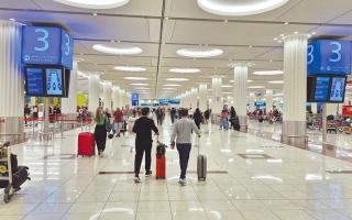 الصورة: للعام الـ 12 على التوالي.. &laquo;دبي الدولي&raquo; أكبر محور طيران في العالم