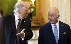 الصورة: بين البروتوكول والإحراج.. لحظات لافتة في لقاءات تشارلز بالرؤساء الأميركيين