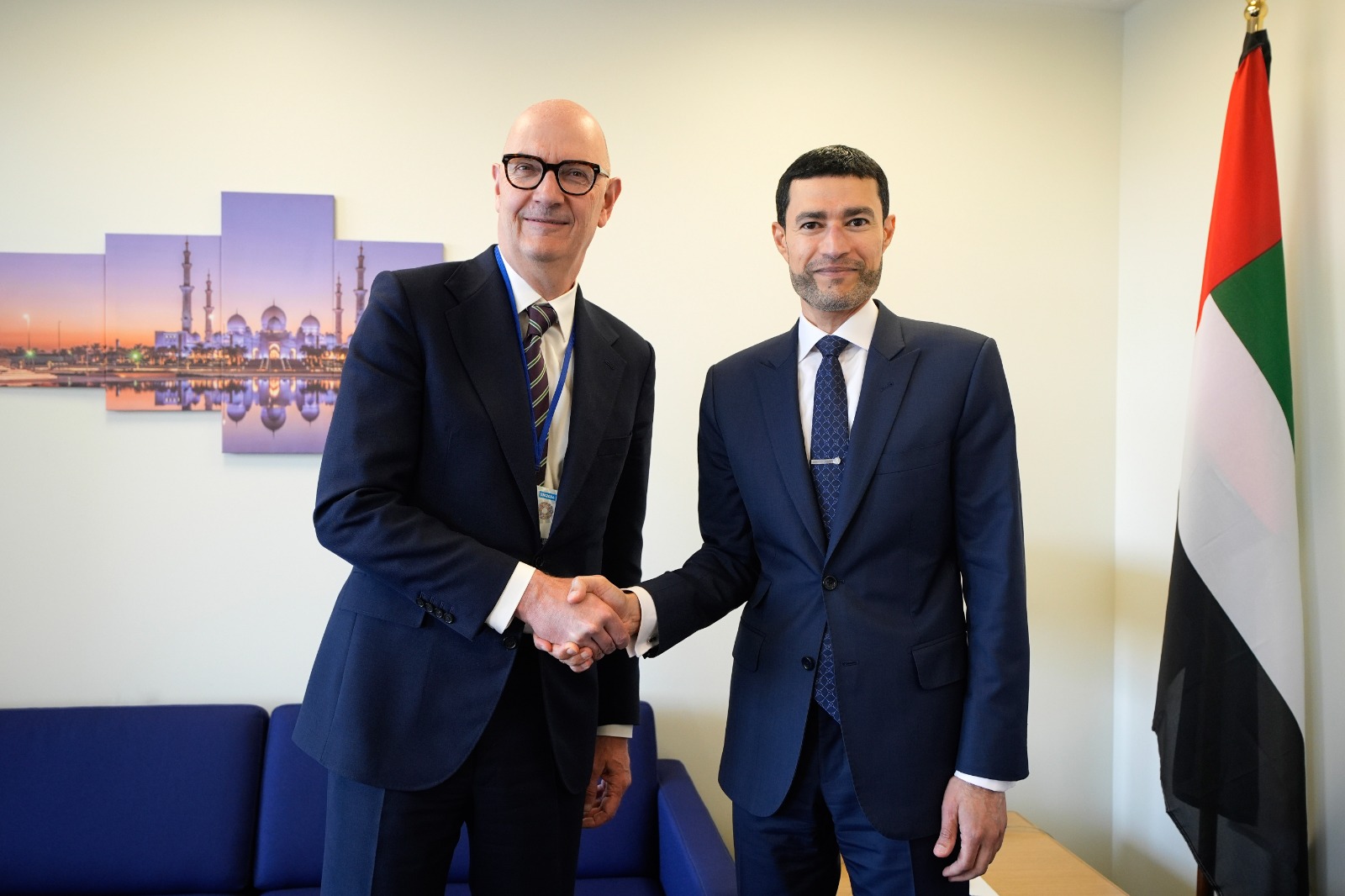 خلال لقاء الحسيني مع وزير الاقتصاد والمالية الفرنسي. من المصدر