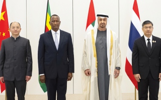 الصورة: رئيس الدولة يتسلّم أوراق اعتماد عدد من السفراء الجدد المعينين لدى الإمارات