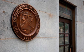 الصورة: الخزانة الأميركية تسمح &zwnj;بتسليم &zwnj;وبيع النفط الروسي المحمّل على متن السفن حتى 16 مايو