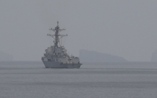 الصورة: القيادة الوسطى الأميركية: قواتنا تفرض حصاراً بحرياً على السفن من وإلى الموانئ والمناطق الساحلية الإيرانية